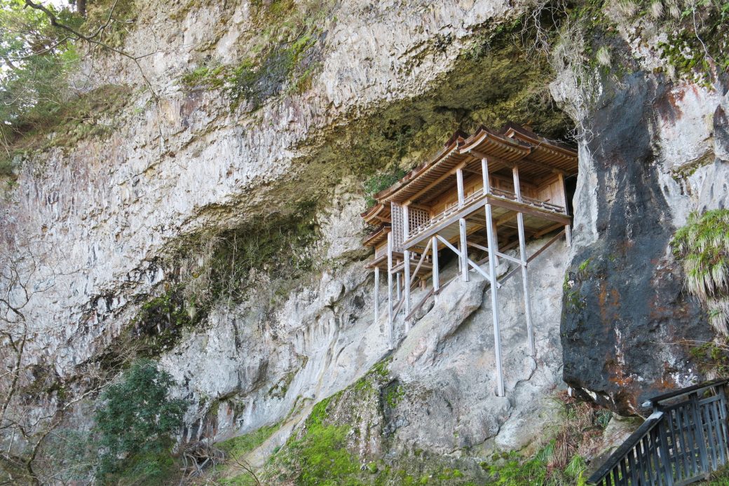 【4月1日より三徳山が開山】国宝「投入堂」への登山・参拝について
